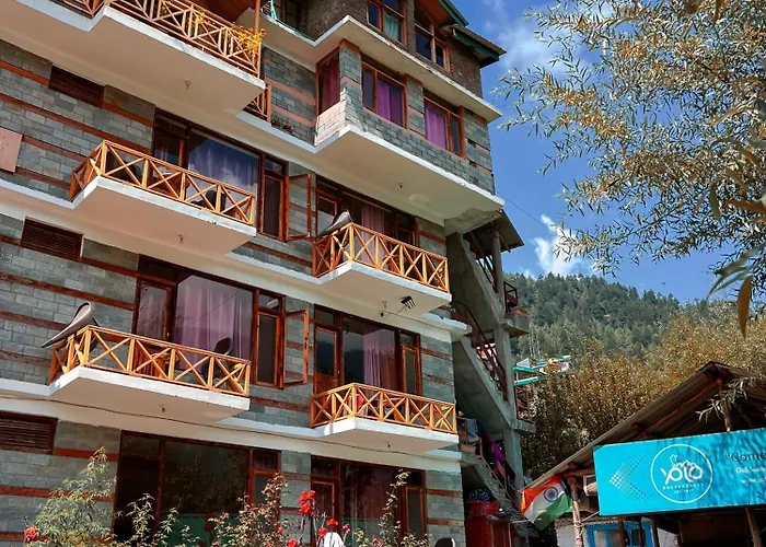Yolo Social - The Social House & Cowork - Manali Hostel